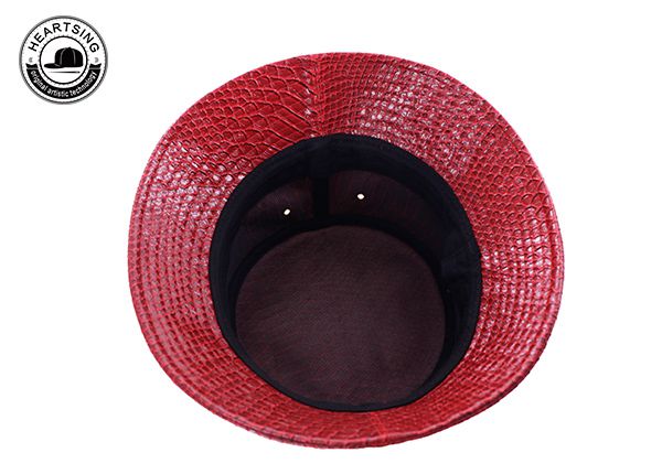 Dentro de los sombreros de cubo de cuero rojo de piel de piel de serpiente para hombre con etiqueta de cuero