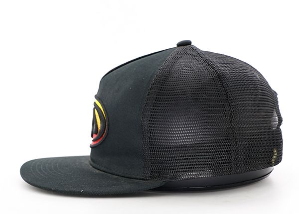 Lado del sombrero de camionero de malla snapback negro snapback personalizado con parche tejido