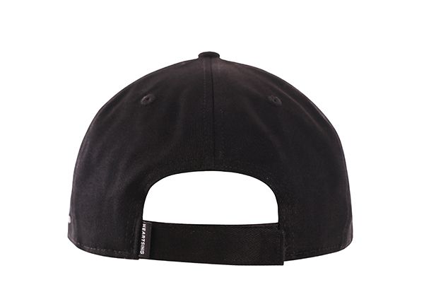 Atrás de Black Flat Bill Snapback con un parche bordado