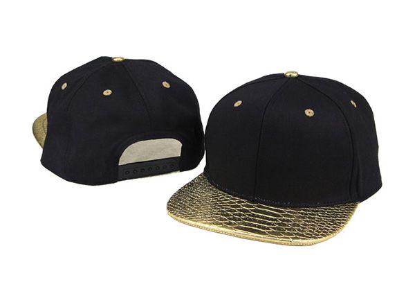 Descripción general de Snapback negro y dorado con Golden Pu Brim