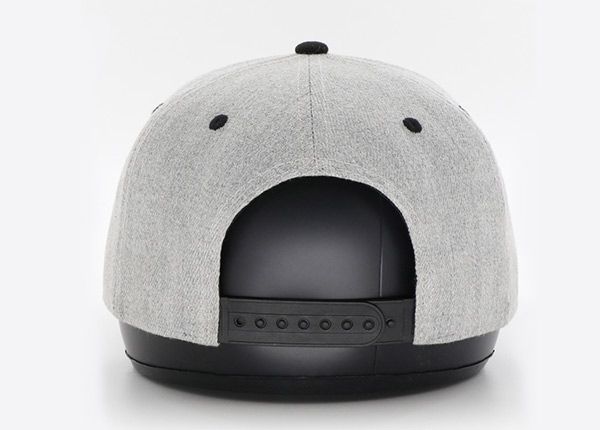 Atrás de Snapback bordado en blanco y gris con Flat Bill