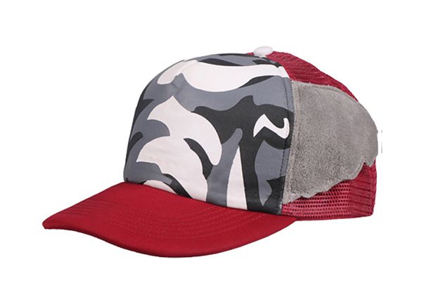Inclinación del sombrero de camionero snapback de camuflaje de la vieja escuela en blanco