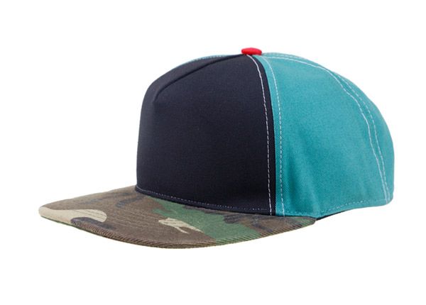 Inclinación de snapbacks vintage en blanco personalizados con Camo Bill