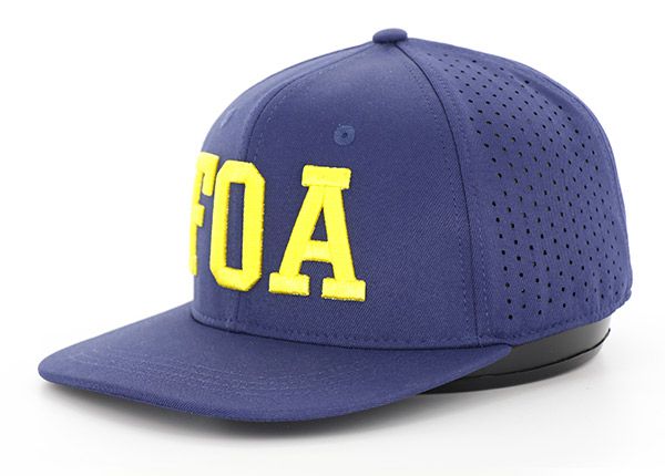 Inclinación de sombreros de camionero snapback azul personalizado con factura plana