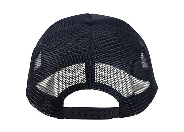 Atrás de Snapback negro con doble línea hacia atrás