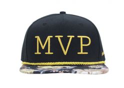 Snapback negros fríos con tapas elegantes con cuerda