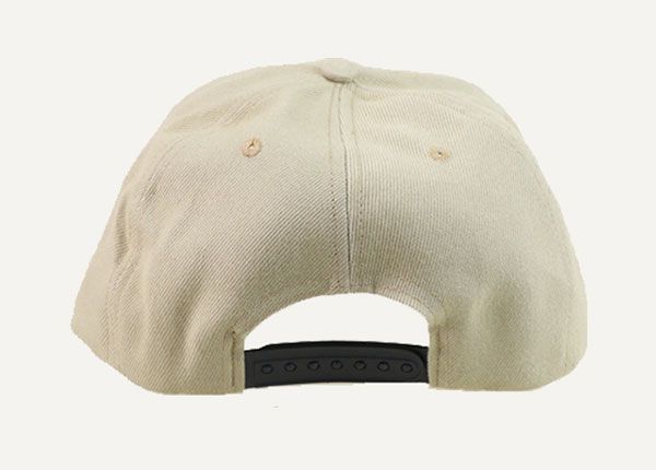 Detención del sombrero snapback de color caqui en blanco con borde rojo de vino
