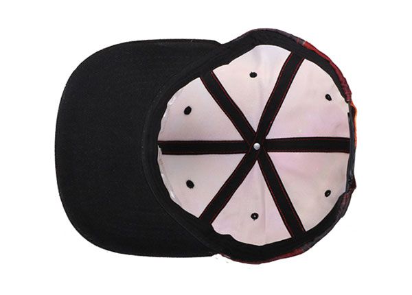 Dentro de los snapbacks naranja y negro