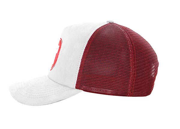 Lado del sombrero de camionero de gamuza snapback rojo y blanco
