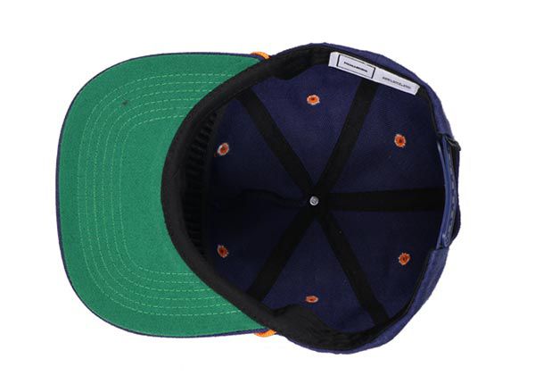 Dentro de los Sports Snapbacks con cuerda con Green Underbill