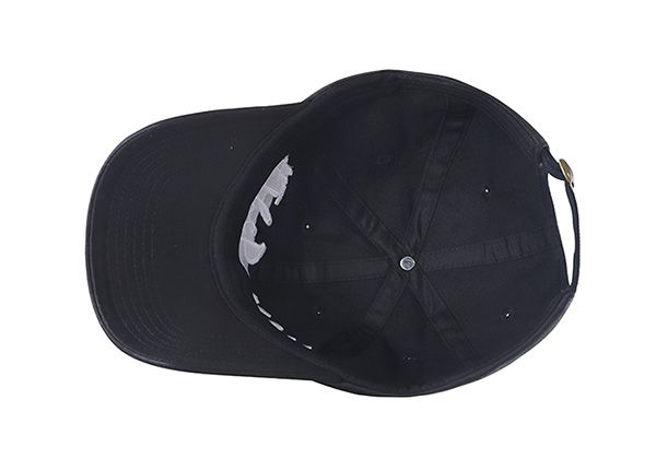 Dentro de la gorra de béisbol de strapback vintage personalizada