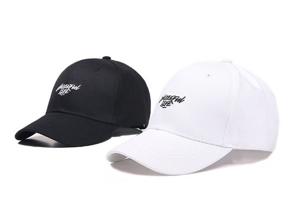 Descripción general de los sombreros de béisbol Black Hipster con anillos