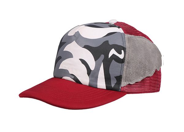 Inclinación de la gorra de béisbol de camuflaje personalizado con alas en los lados