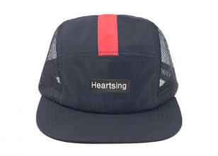 Hombo de 5 paneles de 5 paneles Black Five Trucker Hat con logotipo de parche