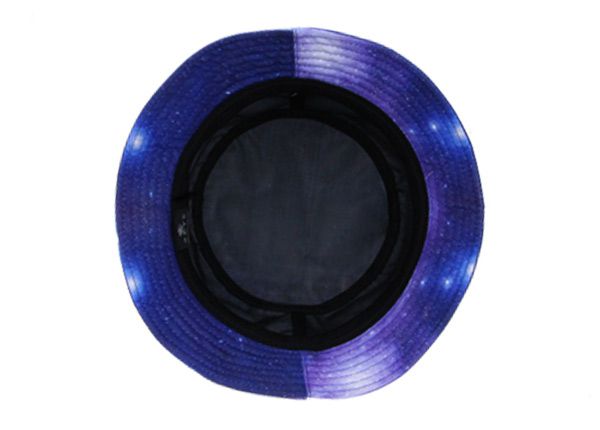 Dentro del sombrero de cubo de tinte morado tipe