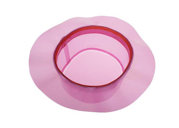 Dentro del sombrero de cubo de lluvia impermeable de PVC transparente rojo