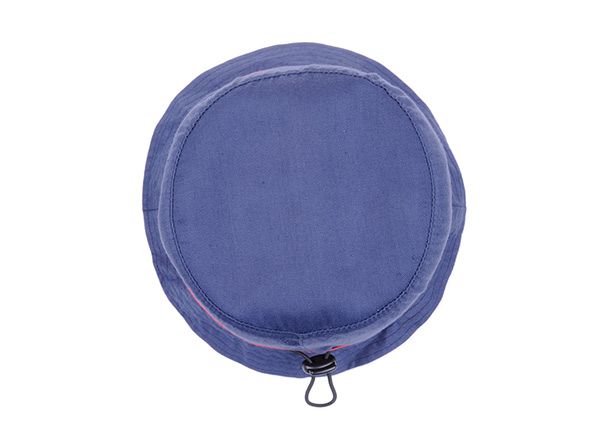 Top of liso azul de algodón corta corta sombrero de cubo con cinta roja