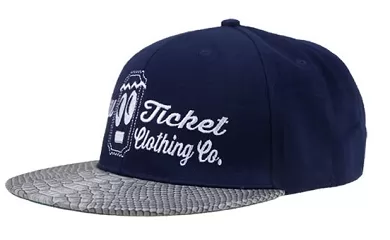 Por qué los snapbacks todavía están en la cima en 2025