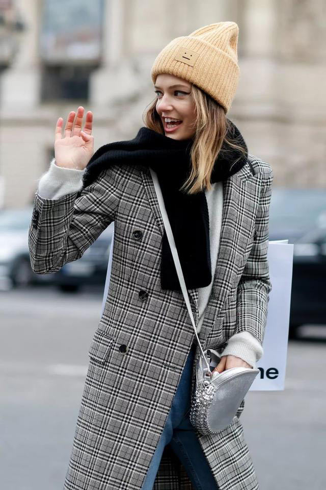 beanie-cap-with lett01.jpg